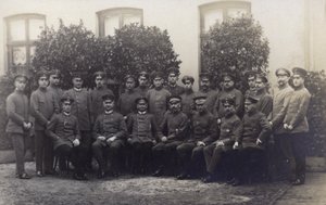 Gruppe av tyske hæroffiserer (s/hvitt bilde) av Photographer German