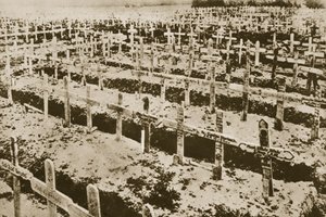I Vesten ingenting nytt: En tysk kirkegård i Frankrike (sepia-bilde) av Photographer German