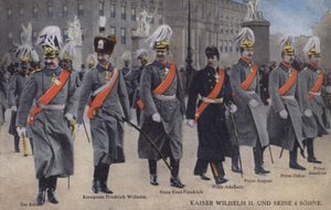 Kaiser Wilhelm II av Tyskland og hans seks sønner i militæruniform (farget bilde)