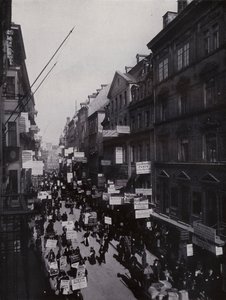 Leipzig: Petersstrasse under messen (s/hv-bilde) av Photographer German