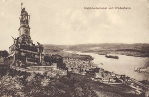 Nationaldenkmal, monument til minne om foreningen av Tyskland, Rudesheim am Rhein, Hessen (s/hv-bilde) av Photographer German