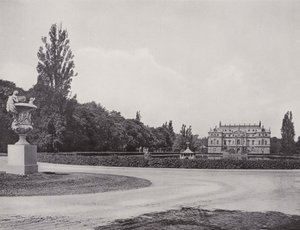 Palace in the Great Garden (s/hvitt bilde) av Photographer German