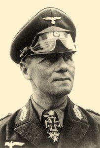 Portrett av general Erwin Rommel ca. 1942 (s/hvitt-foto)