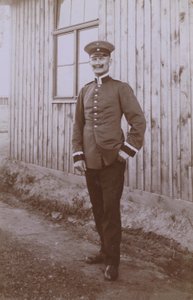 Portrett av en tysk soldat (s/hvitt bilde) av Photographer German