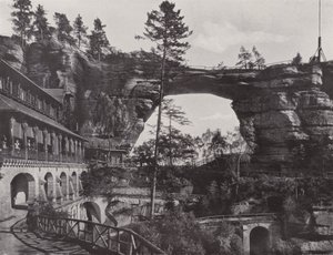 Prebischtor og Hotel (s/hvitt bilde) av Photographer German