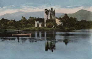 Sør-Irland: Ross Castle, Killarney (farget bilde) av Photographer Irish
