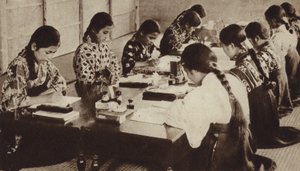 Japanske skolebarn i klassen (s/hvitt-bilde) av Photographer Japanese