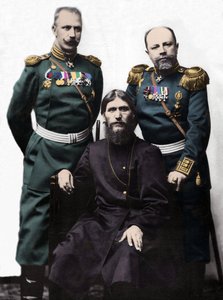 Grigory (Grigory) lefimovich Novykh, kjent som Rasputin (Rasputin) (1869-1916) med kaptein von Lohman, og prins oberst Putyatin. (Venstre til høyre: Prins Mikhail Putyatin, Grigory Rasputin og oberst D Loman)