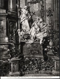 Alteret til St. Ignatius av Loyola, detalj om den katolske sannhetens seier over kjetteri (marmor) (s/hvitt-bilde) av Pierre Legros