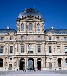 Arkitektur: utsikt over den firkantede gårdsplassen ved Louvre. Realisert av Pierre Lescot (1515-1578)