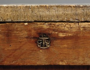 Detalj av en Louis XV-kommode av Pierre Roussel