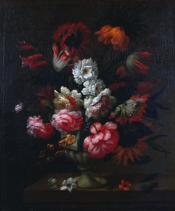 Stilleben av blomster i en urne (par 78177)