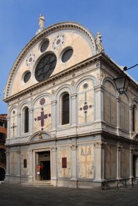 View of the church Santa Maria dei Miracoli in Venice (Venezia) in 2007 by Pietro Lombardo and his sons. av Pietro Tullio and Antonio I Lombardo