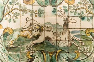 Majolica-fliser som viser hunder som jager en hjort fra The Hunting Room på Palacio da Praia, Belem, ca. 1680 (keramikk) av Portuguese School