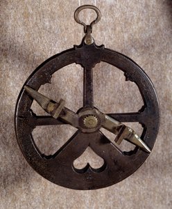 Måleinstrument: portugisisk nautisk astrolabium fra 1500-tallet. Oxford. universitet
