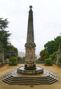 Helligdommen til Nossa Senhora dos Remedios obelisk, Lamego, Portugal. 1738 (granitt) av Portuguese School