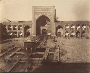 [Principal Gate of MESHED], 1840-60-tallet. av Possibly by Luigi Pesce.