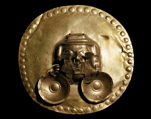 Den førkolumbianske sivilisasjonen Calima: gylden brystplate. 7.-15. århundre Bogota, Gold Museum Colombia av Pre Columbian Pre Columbian