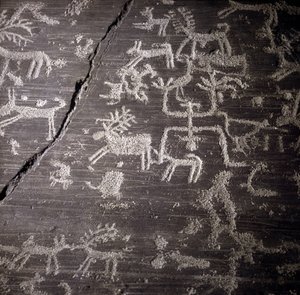 Sivilisasjonen av Camunni, forhistorie, bergkunst: gravstein, detaljer om den store steinen Naquane, i Valcamonica (Val camonica). Museo archeologico de Milan av Prehistoric Prehistoric