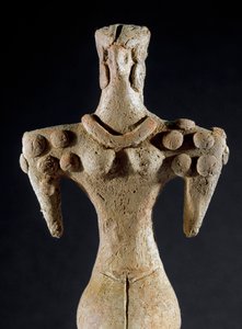 Forhistorie: leirestatuett av en kvinne med firkantet skulder fra sentrale Turkmenistan (Kara-Depe-regionen). 4000-3700 f.Kr. Eneolitisk, kobberalder. Sol. 18 cm Moskva, institutt for arkeologi ved det russiske vitenskapsakademiet, Russland av Prehistoric Prehistoric
