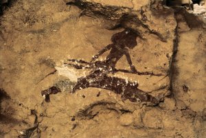Bergkunst: kvinnejeger. Forhistorie, øvre paleolitikum. Tio Garroso-hulen, Spania. av Prehistoric Prehistoric