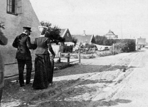 Landgang i Skagen, Danmark, 1908. av Queen Alexandra