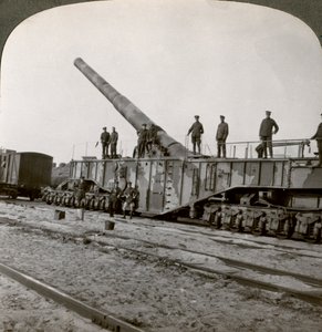 16 tommers jernbanekanon som pulveriserte Hindenburg-linjen, første verdenskrig, Frankrike, 1917-1918.