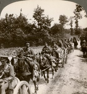 Å ta opp reserveammunisjon, første verdenskrig, 1914-1918. av Realistic Travels Publishers