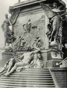 Berlin, Kaiser Wilhelm I-monumentet, base av Reinhold Begas
