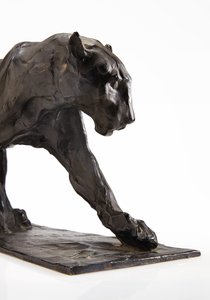 Panther walking, bakre ben hevet, ca. 1904 (patinert bronse)