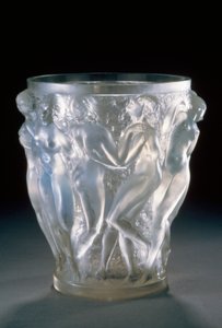 Bacchantes vase i opaliserende glass, ca 1920, av Rene Lalique (1860-1945). Frankrike, 1900-tallet.