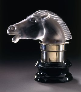 Epsom, ca. 1928 (klart frostet glass) av Rene Jules Lalique