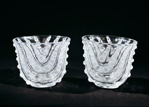 Glassvaser, ca 1930, av Rene Lalique (1860-1945), produsert av Rene Lalique et Cie Alsace Glassworks. Frankrike, 1900-tallet. av Rene Jules Lalique