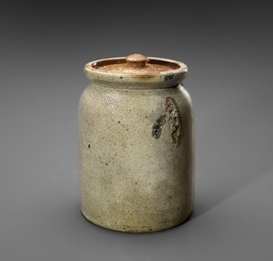 Jar, c. 1920-1935 (saltglasert steintøy) av Rhonesboro Pottery Company (attr.to)