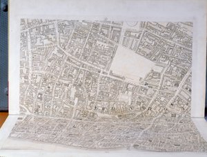 Plan of the City of London, publisert 1813 (se 247354-247356) av Richard Horwood