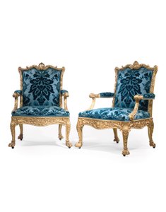Et par George III lenestoler i forgylt tre av Robert Adam