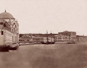 Dolmabahçe-palasset og moskeen av Robertson and Beato