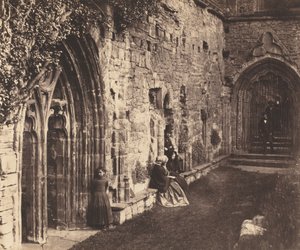 The Cloisters, Tintern Abbey, 1854. av Roger Fenton