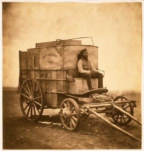 The Photographers Van with Marcus Sparling in the Crimea, 1855 (salttrykk) av Roger Fenton