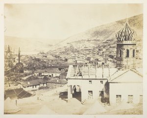 Den russiske kirken og byen Balaklava av Roger Fenton