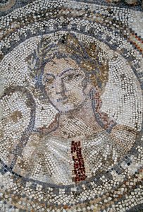 Kvinnelig ansikt, mosaikk i den romerske byen Volubilis (UNESCOs verdensarvliste av Roman