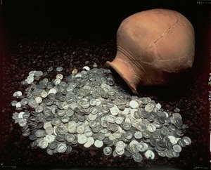 Krukke som inneholdt en forsamling av romerske sølvmynter, fra Falkirk, midten av 3. århundre e.Kr av Roman