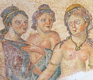 Leda og hennes hushjelper, detalj fra Leda og Zeus mosaikk, House of Aion, Pafos, Kypros (mosaikk) av Roman