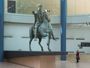 Marcus Aurelius-statue (bronse) av Roman