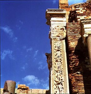 Pilaster fra Severan-basilikaen av Roman