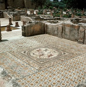 Rester av mosaikkene til den romerske byen av Roman