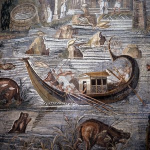 Elvefartøy fra det 1. århundre f.Kr. Detalj av mosaikken av Palestrine. Roret er i hekken og dobbelt. Denne mosaikken kommer fra Temple of Fortune og er nå bevart på Barberini-palasset. av Roman