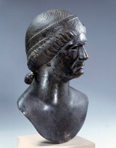 Romersk kunst: kvinnehode i bronse. Begynnelsen av det 1. århundre e.Kr. Paris, Louvre-museet av Roman