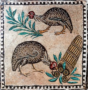 Romersk kunst: mosaikk som representerer perlehøns. 1. eller 2. århundre f.Kr. Roma, Nasjonalt romersk museum - romersk kunst: perlehønemosaikk. 1. eller 2. århundre f.Kr. Romano nasjonalmuseum, Roma, Italia av Roman