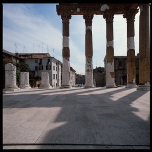 Romersk kunst: utsikt over hovedstaden (capitolium), 73 e.Kr., Brescia Italia av Roman